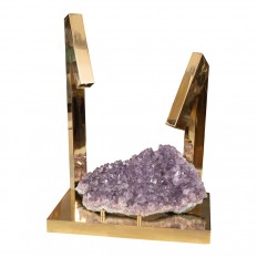 Modern brass table lamp with amethyst geode